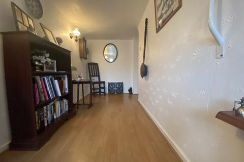 10 Tarnside Close, Stockport, SK2 5JB