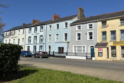3 bedroom terraced house for sale, Hamilton Terrace, Milford Haven, Pembrokeshire, SA73