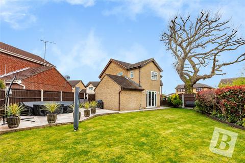 3 bedroom detached house for sale, Broad Oaks, Wickford, Essex, SS12