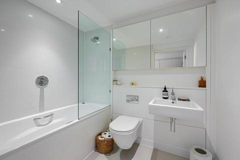 1 bedroom flat to rent, Wingate Square, London SW4