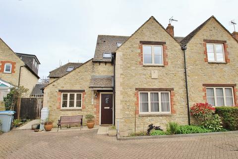 2 bedroom end of terrace house for sale, Crofters Mews, Witney, OX28