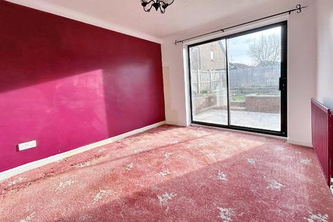 3 bedroom detached house for sale, Willow Mount, Alverthorpe, Wakefield, West Yorkshire