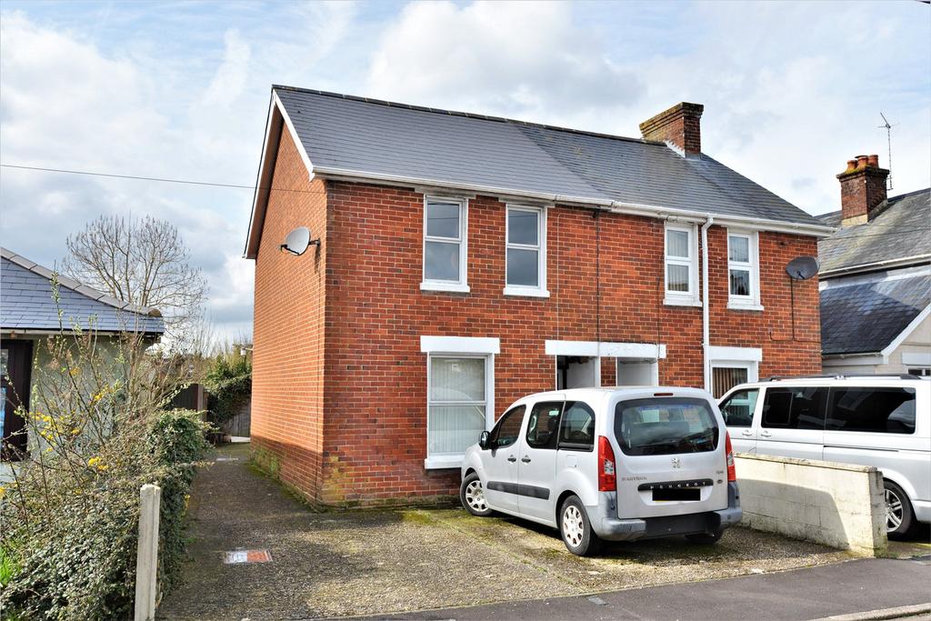 Albion Road, Fordingbridge, Hampshire, SP6 2 bed semidetached house