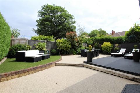 4 bedroom detached house for sale - Handley Road, Bramhall