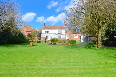 10 Clixby Lane, Grasby, Barnetby, DN38 6AJ