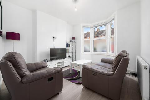 1 bedroom flat for sale, Northwood Road, Thornton Heath, CR7