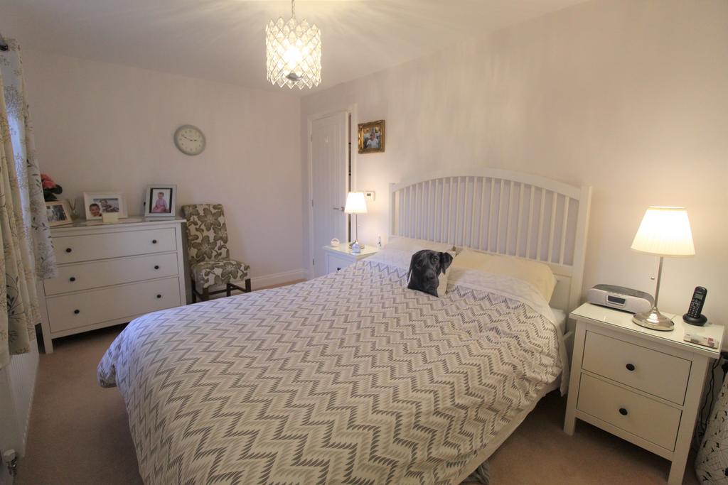 J Bed 1.jpg