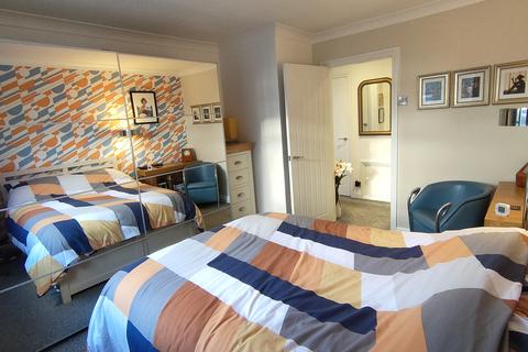 33, Chatsworth Court, 35 Devonshire Park Road, Stockport, SK2 6JZ