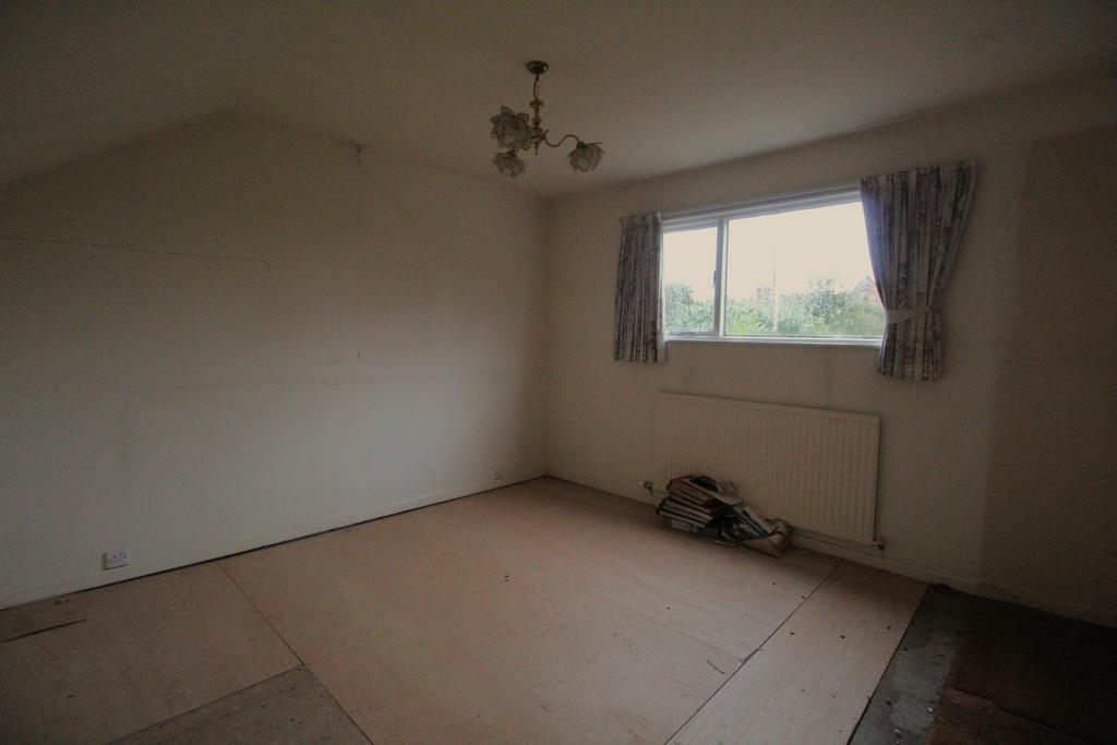 Bedroom 4.JPG