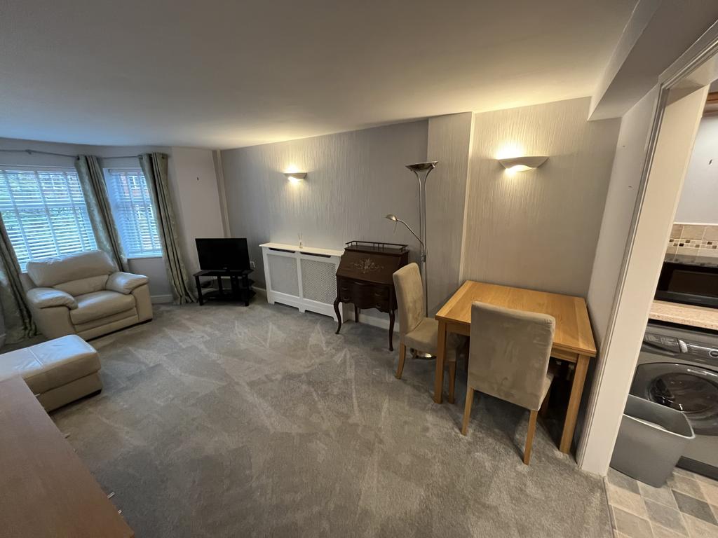 Lounge to Kitchen.jpeg