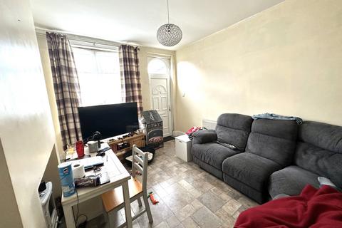 2 bedroom end of terrace house for sale, George Street West, Offerton