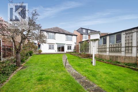 9 Moreton Road, Worcester Park, KT4 8EY