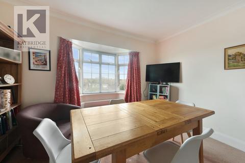 9 Moreton Road, Worcester Park, KT4 8EY