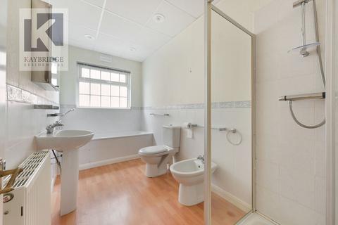 9 Moreton Road, Worcester Park, KT4 8EY