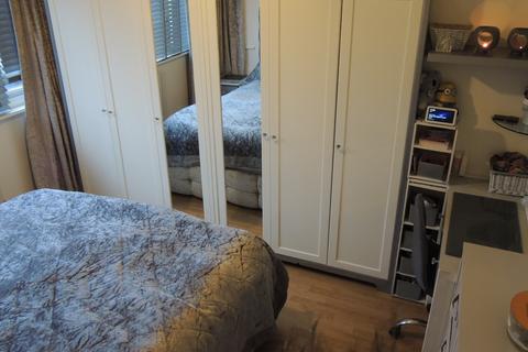 51 Berkeley Close, Stockport, SK2 5BD