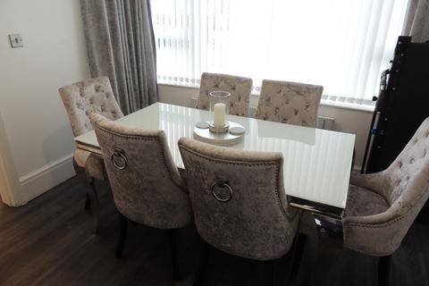 51 Berkeley Close, Stockport, SK2 5BD