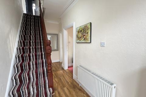 4 bedroom end of terrace house for sale, Highfield Range, Gorton