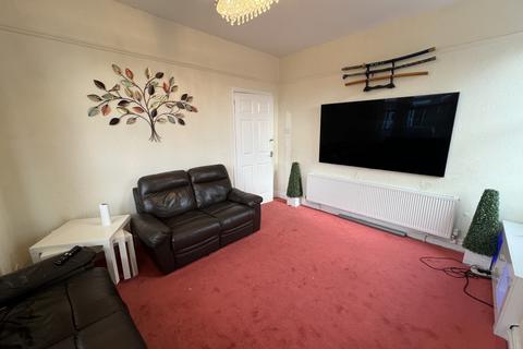 17 Highfield Range, Manchester, M18 7LR