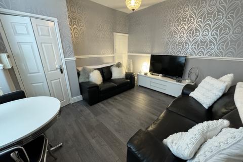 3 bedroom end of terrace house for sale - Carberry Road, Gorton
