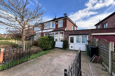 3 bedroom semi-detached house for sale - Somers Road, Reddish