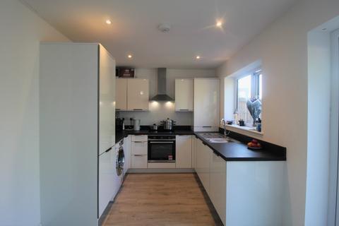 4 bedroom end of terrace house for sale, Hillside Close, Hyde