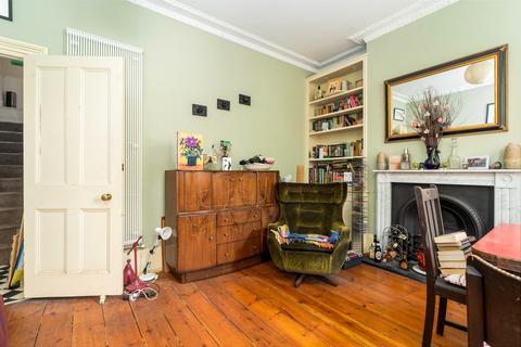 21 Horton Road, London, E8 1DP