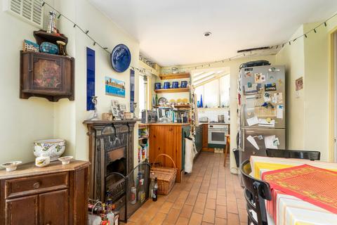 21 Horton Road, London, E8 1DP