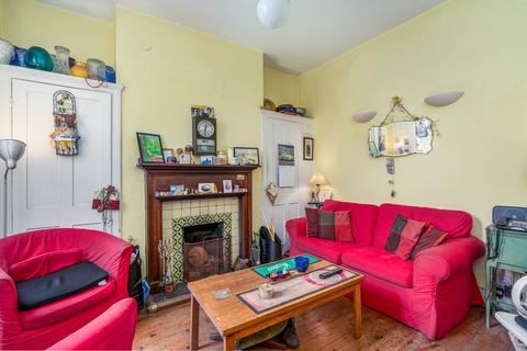 21 Horton Road, London, E8 1DP