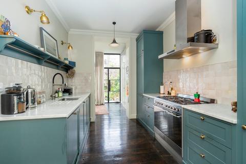 19 Horton Road, London, E8 1DP