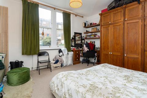 1 bedroom apartment for sale, Sandringham Road, London E8