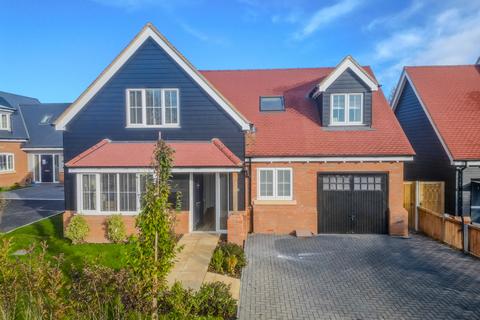 4 bedroom detached house for sale, Elizabeth Place, Gosfield.