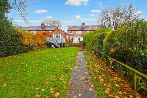 5 bedroom semi-detached house for sale - Moss Road, Northwich