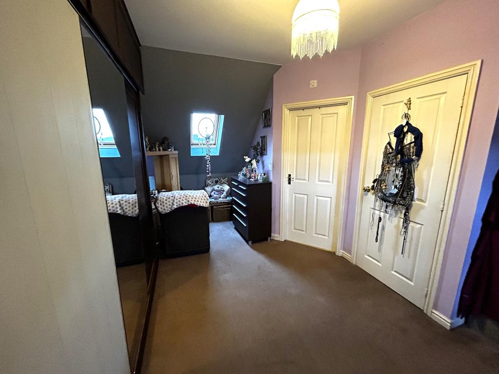 Loft room 2.jpeg