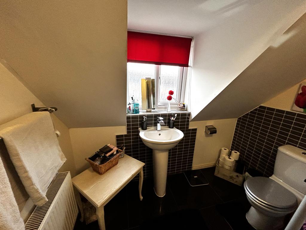 En suite shower room.jpeg