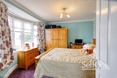 4 bedroom bungalow for sale - Greenborough Road, Norwich, Norfolk