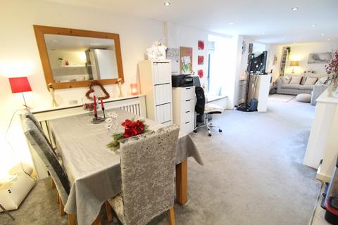 3 bedroom duplex for sale, Kinderlee Mill North, Chisworth