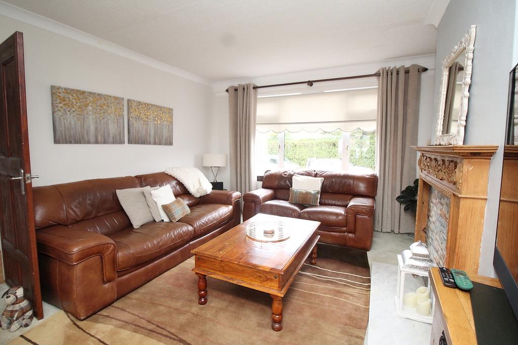 Park Avenue, Balloch G83 3 bed semidetached house for sale £207,000