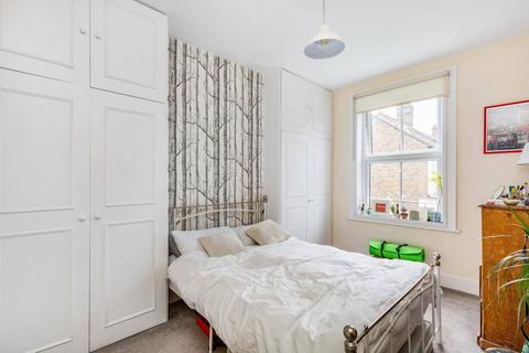 3 bedroom flat to rent - Seely Road, Tooting, London, SW17