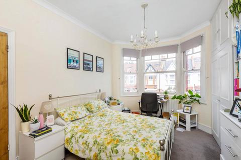 3 bedroom flat to rent - Seely Road, Tooting, London, SW17