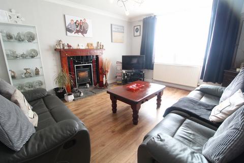 3 bedroom detached house for sale - Clapgate, Romiley
