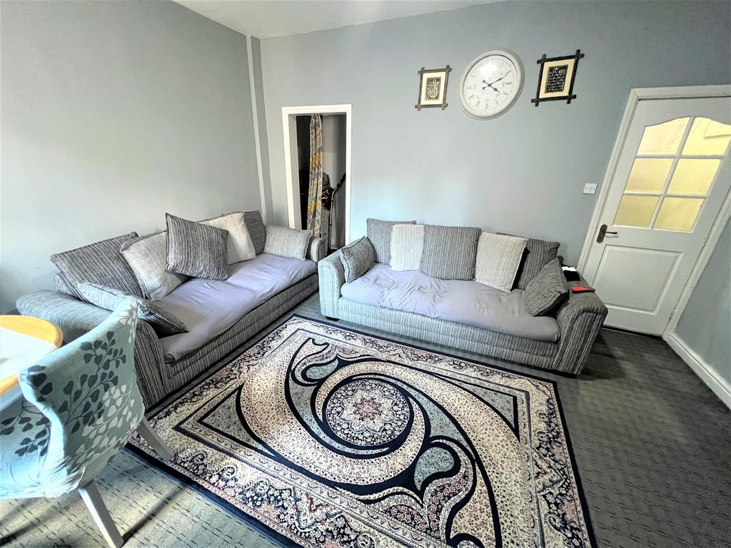 Living room 2.jpg