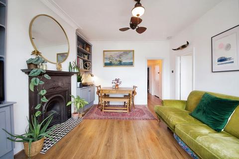 1 bedroom flat for sale, Kilburn High Road, London, NW6