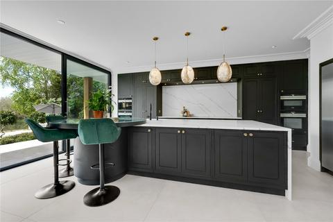 19 Riverside Drive, Esher, KT10 8PG