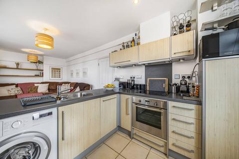 2 bedroom flat to rent - Eaglesfield Road, Shooter's Hill, London, SE18