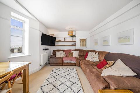 2 bedroom flat to rent, Eaglesfield Road, Shooter's Hill, London, SE18