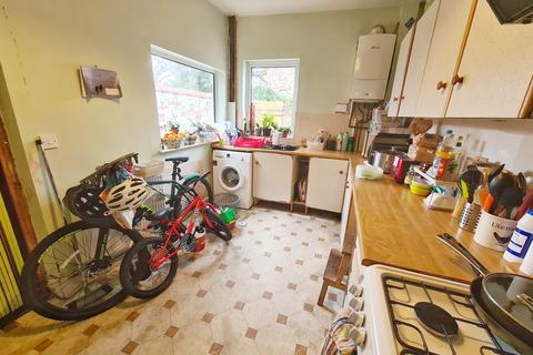 19 Forest Range, Manchester, M19 2ES