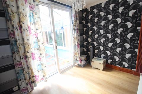 3 bedroom terraced house for sale, Chester Walks, Romiley