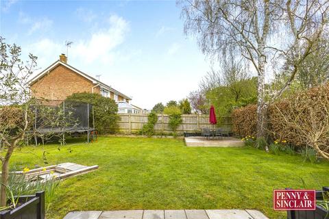 4 bedroom detached house for sale, Manor Road, RG9 1LU