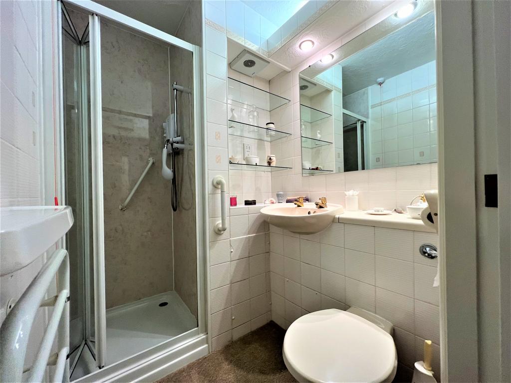 Shower Room.jpg
