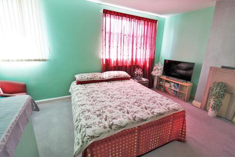 2 bedroom end of terrace house for sale - Hollins Grove, Longsight